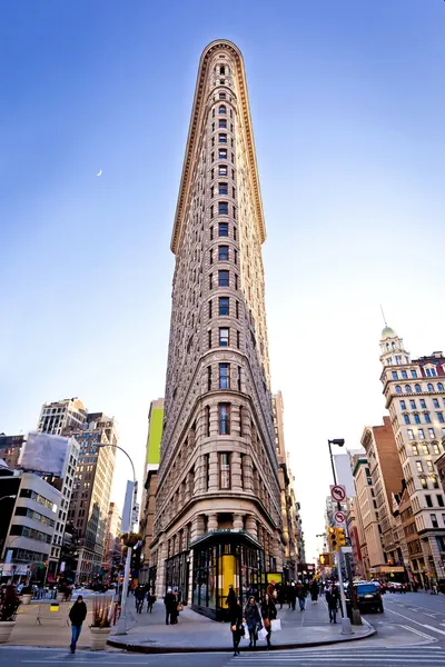 The wide-angle view of Flatiron building in New York — Stock Photo, Image