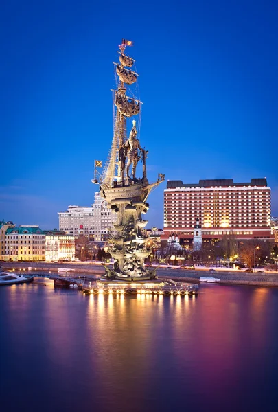 Denkmal für Peter den Großen in Moskau — Stockfoto