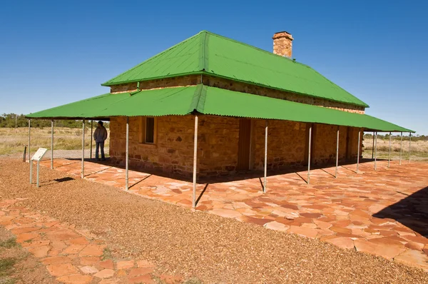 Stazione Telegrafica Nel Deserto Rosso Nell Entroterra Australia — Foto Stock
