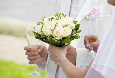 Hold my bouquet, please! clipart