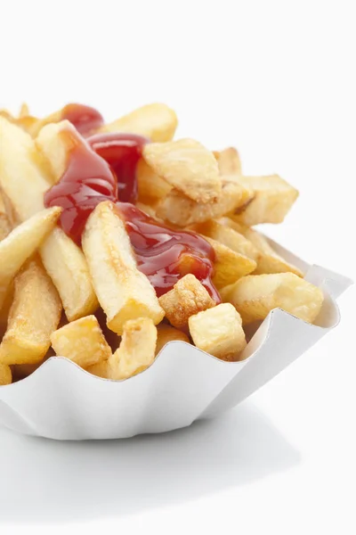 Frites Met Ketchup Een Papieren Bord Pommes Mit Ketchup Auf — Stockfoto