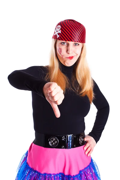 Una chica vestida de pirata con el pulgar hacia abajo —  Fotos de Stock