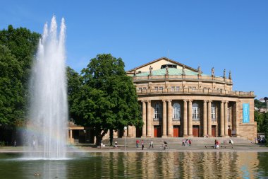 Stuttgart opera binası