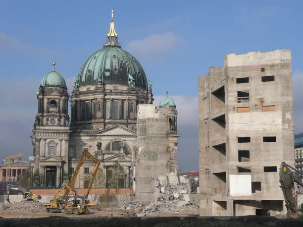 Abbruch des "Palast der Republik" - pelleteuse de démolition — Photo