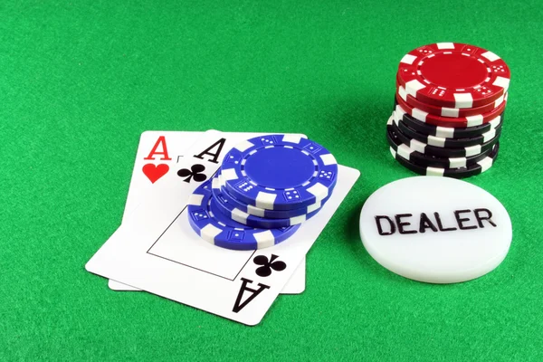 Poker - A Pair of Aces with Poker Chips 5 — Stock Photo, Image