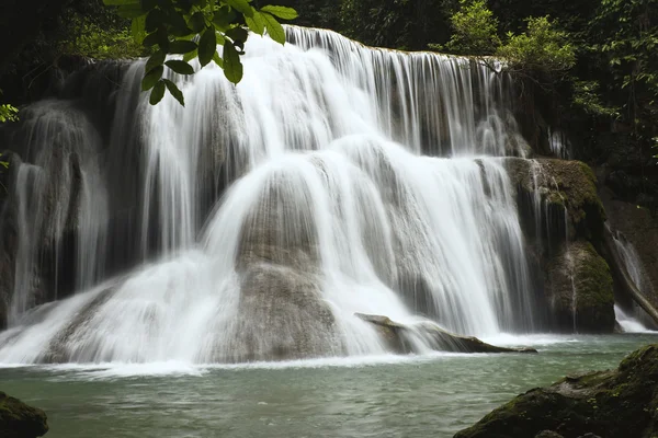 Jeden Krásných Vodopádů Provincii Kanchanaburi Pojmenována Huai Mae Kamin — Stock fotografie