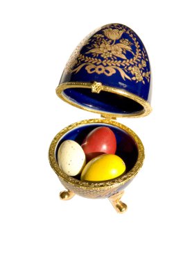 Faberge kopya ile gerçek Paskalya yortusu yumurta