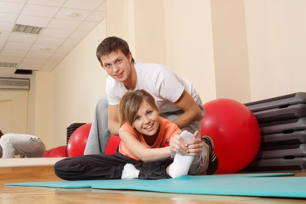 Excercise in health club — Stock Photo, Image