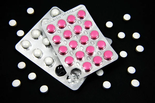 Tabletki Tylko Czarnym Tle — Zdjęcie stockowe