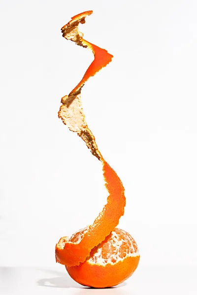 Eine Geschälte Orange — Stockfoto