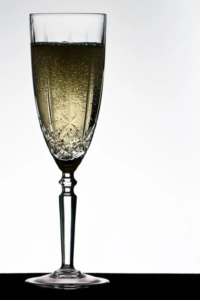 Champagne Dans Une Élégante Flûte Champage Cristal Taillé Sur Fond — Photo