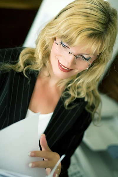 A woman in business dress — Stock Photo, Image