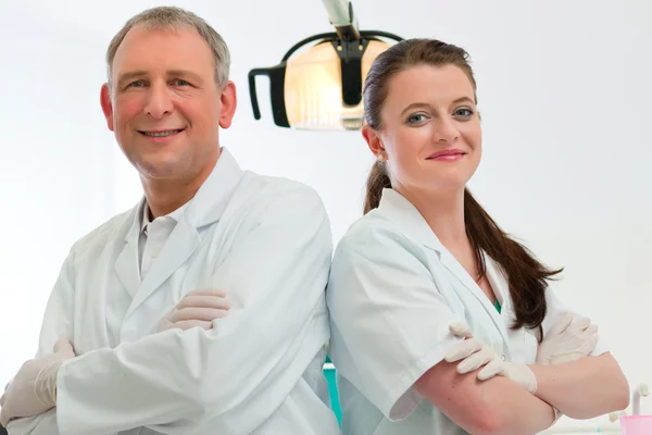 그들의 수술 치과 의사 — 스톡 사진