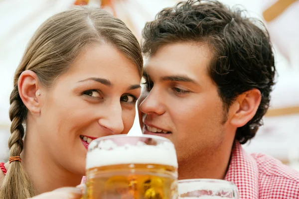 Par i traditionell tyska — Stockfoto