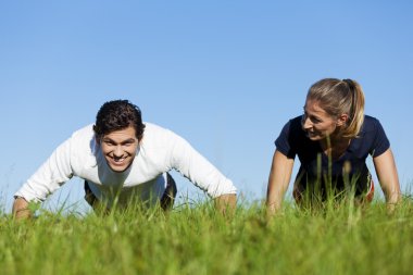 Genç fitness kaç yapıyor