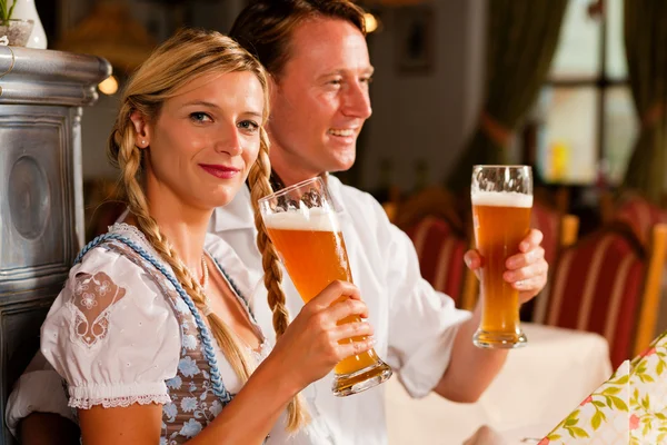 Couple in Bavarian Tracht — Φωτογραφία Αρχείου