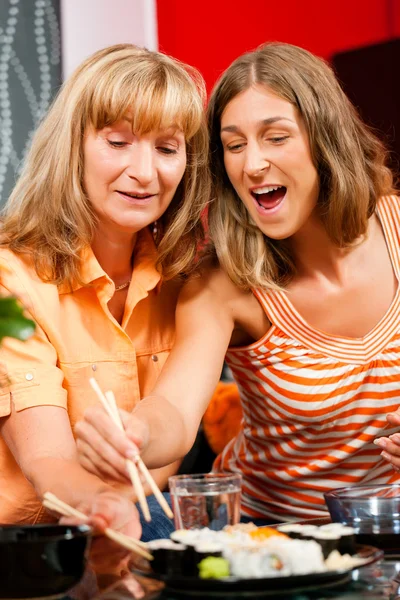 Mother and adult daughter — Stock Photo, Image
