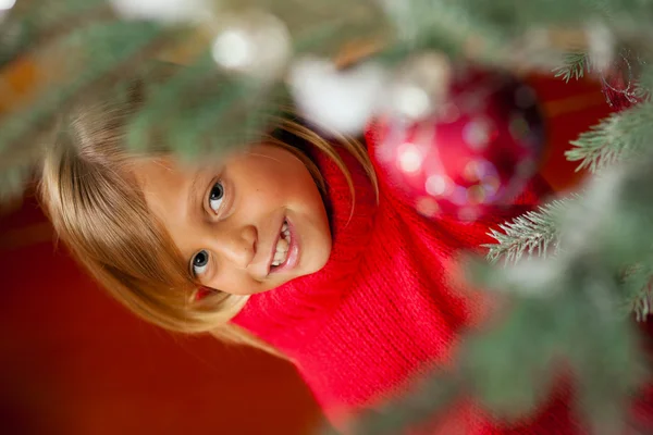 Young girl helping decorating — Stock Photo, Image