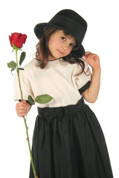 빨간 장미와 함께 어린 소녀 — 스톡 사진