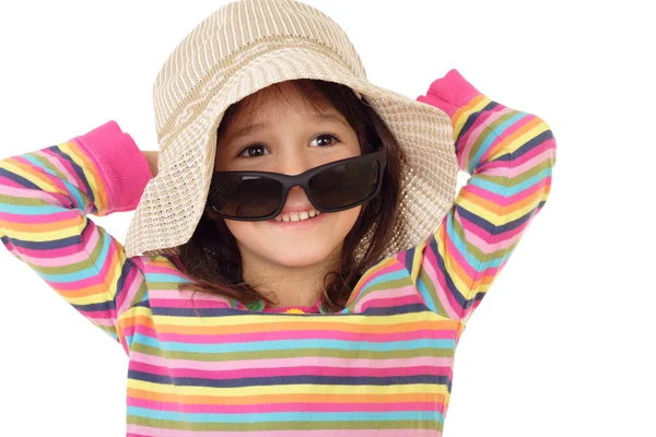 微笑稻草和太阳镜的小女孩 孤立在白色 — 图库照片