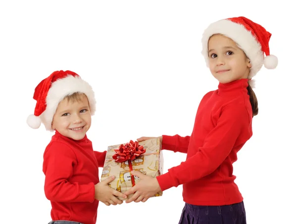 Mosolygó Kis Gyermekek Sárga Karácsonyi Ajándék Doboz Elszigetelt Fehér — Stock Fotó