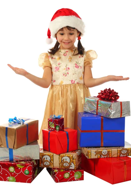 Lächelndes Kleines Mädchen Mit Vielen Weihnachtsgeschenken — Stockfoto