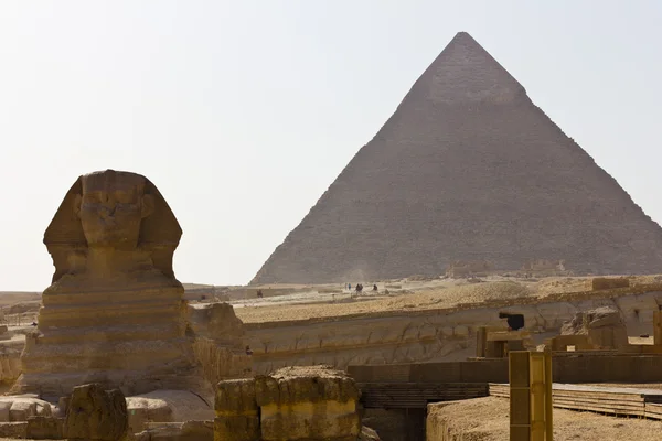 Piramide di Khafre e la sfinge — Foto Stock