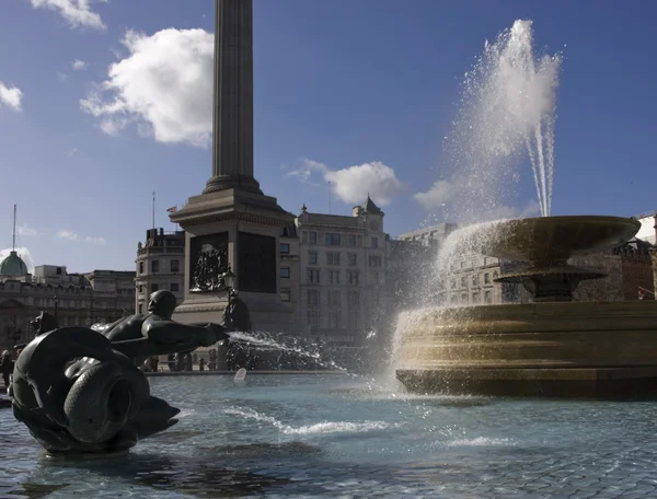 Fontanny Placu Trafalgar Square Londynie — Zdjęcie stockowe