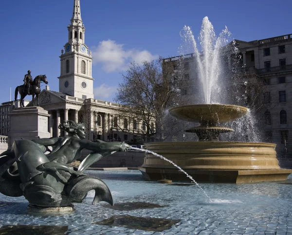 Fontanny Placu Trafalgar Square Londynie — Zdjęcie stockowe
