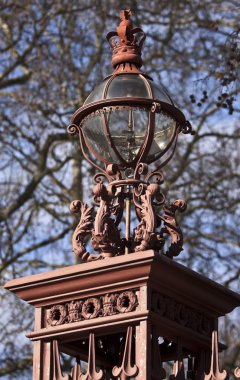 Lamp on Gate to Hude Park