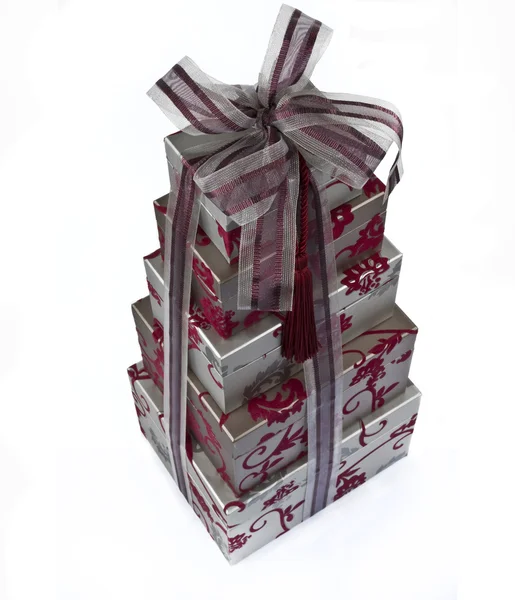 Cajas para regalos y champán — Foto de Stock