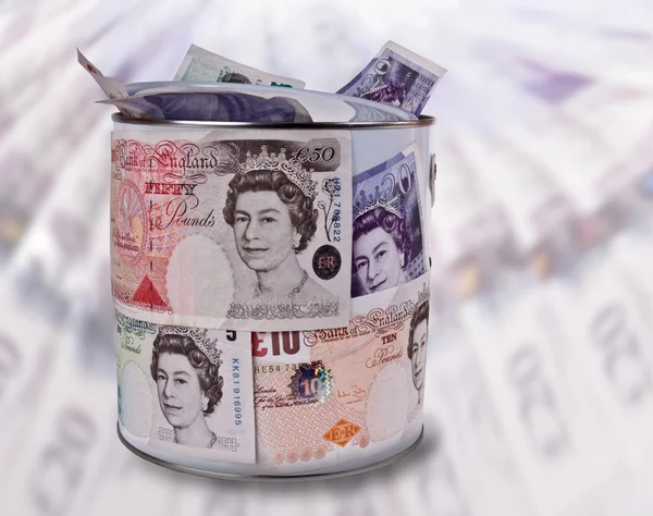 British pounds and can — Stock Photo, Image