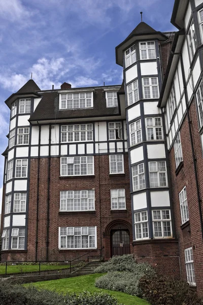 Tudor styl budovy v Londýně — Stock fotografie