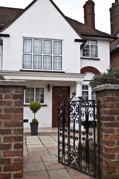 Dom w stylu angielskiego w Londynie — Zdjęcie stockowe