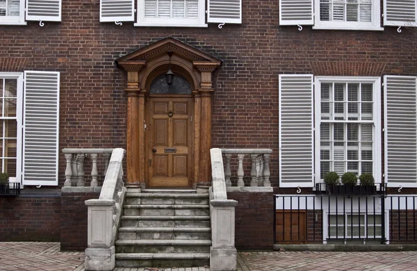 Англійський стиль будинку в Лондоні Стокове Фото
