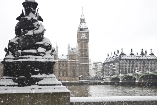Palacio de Westminster antes de Navidad en Londres Imagen de archivo
