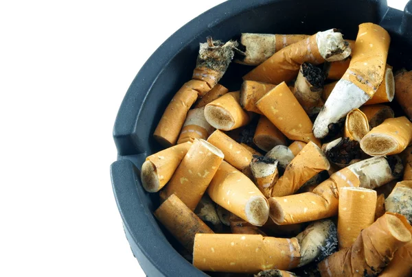 Rabos Cigarro Cinzeiro Sobre Superfície Branca — Fotografia de Stock