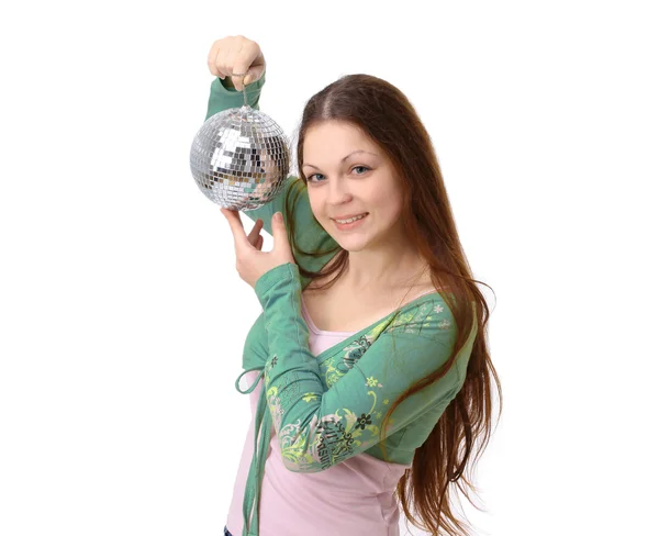 A menina com uma esfera de espelho em um fundo branco — Fotografia de Stock