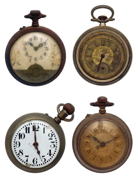 Zestaw czterech stare zegarki kieszonkowe, na białym tle ze ścieżką przycinającą — Zdjęcie stockowe