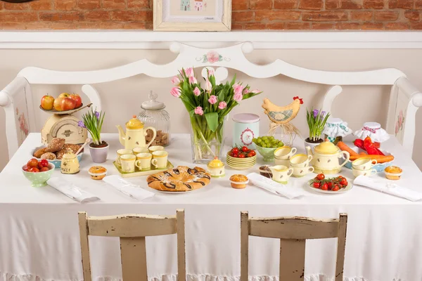 Easter table arrangement — Stock Photo, Image