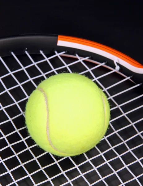 Tennis racket and balls — Stock Photo, Image
