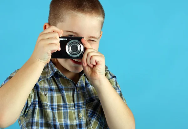 stock image Мальчик с фотоаппаратом