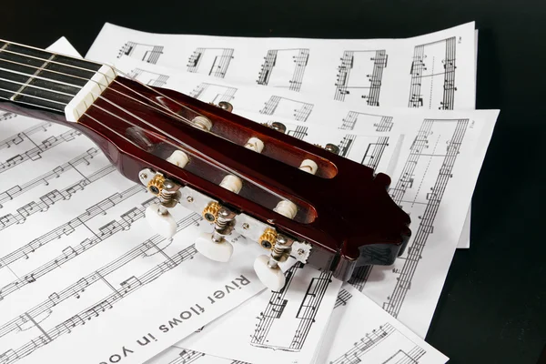 Guitar and notes — Stock Photo, Image