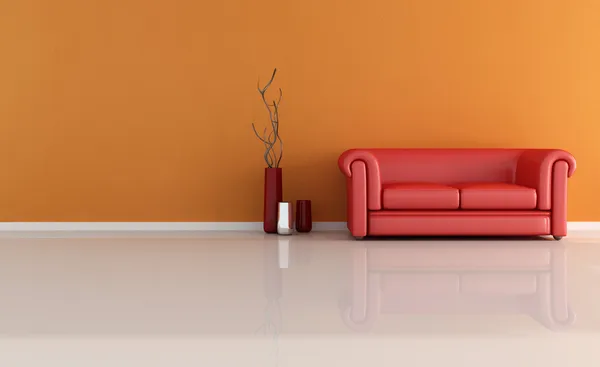 Kırmızı klasik kanepe — Stok fotoğraf