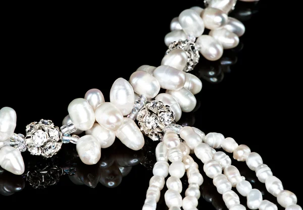 Una collana di perle (primo piano ) — Foto Stock