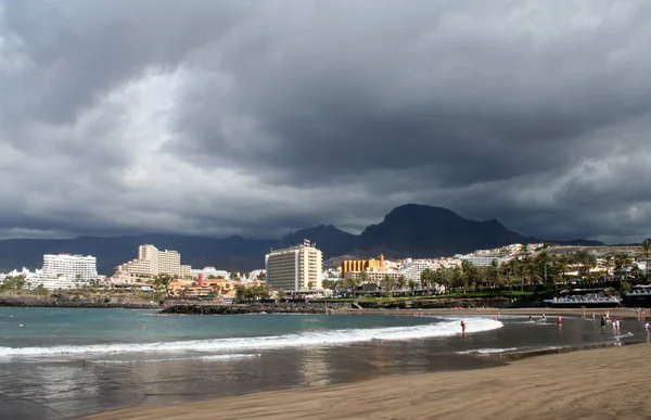 Praia em Los Christianos, Tenerife, Canário — Fotografia de Stock