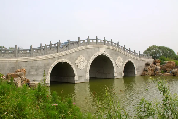 三孔石桥 — 图库照片