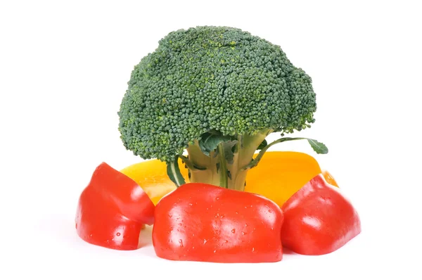 Brokoli daire kırmızı biber dilimleri — Stok fotoğraf