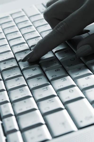 Finger on the keyboard — Stock Photo, Image