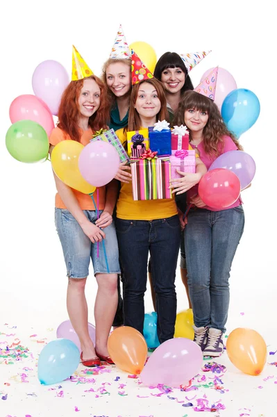 Vrolijke vrouwen met giften en ballonnen — Stockfoto